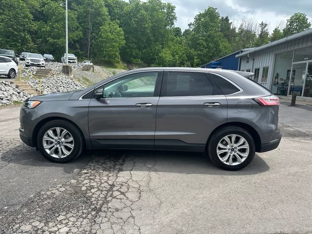 Used 2022 Ford Edge Titanium w/ Equipment Group 301A AWD/4WD image 2