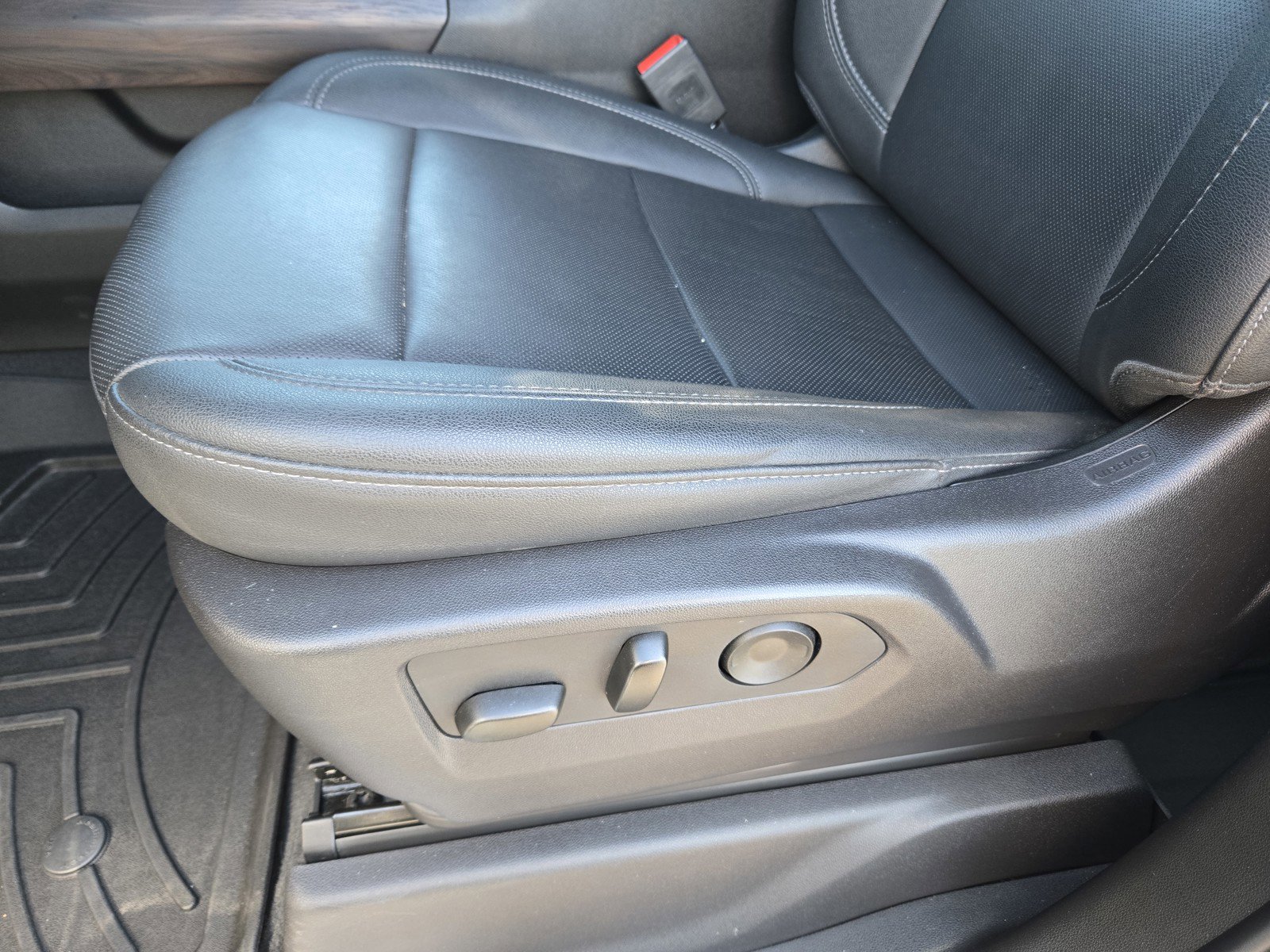 Used 2024 GMC Sierra 1500 SLT w/ SLT Premium Plus Package image 14