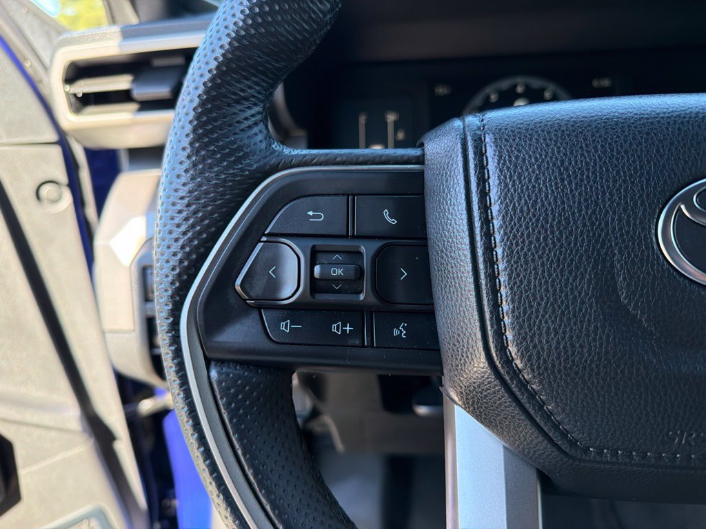 Used 2024 Toyota Tacoma SR5 AWD/4WD image 16