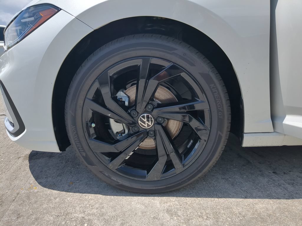 New 2026 Volkswagen Jetta SE FWD image 31