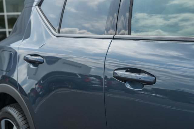 New 2026 Volvo XC40 B5 Ultra w/ Climate Package AWD/4WD image 17