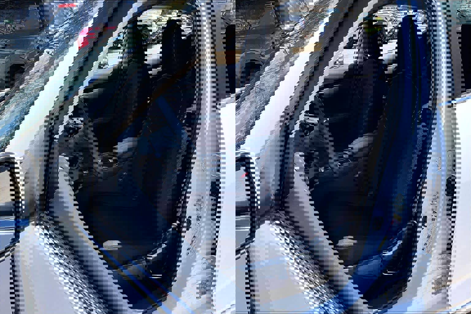 Used 2025 Nissan Sentra S image 8