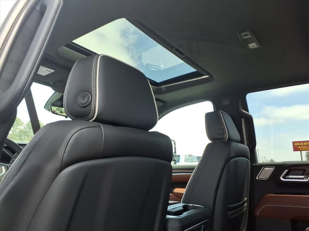 New 2026 GMC Sierra 2500 Denali Ultimate w/ Max Trailering Package image 16