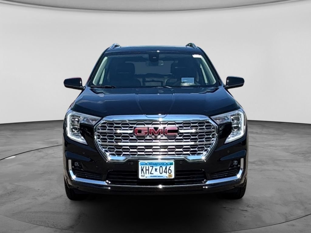 Used 2022 GMC Terrain Denali AWD/4WD image 2
