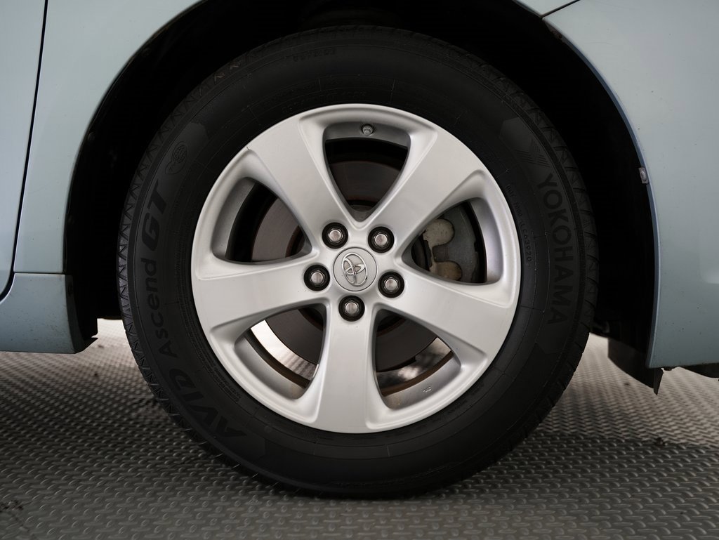 Used 2015 Toyota Sienna LE image 59