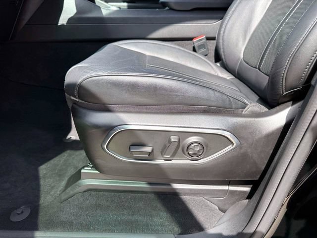 Certified 2024 Jeep Wagoneer Series II AWD/4WD image 18
