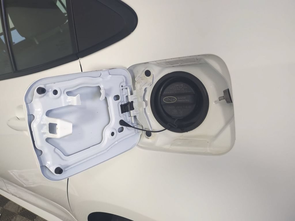 Used 2025 Toyota Corolla LE FWD image 18