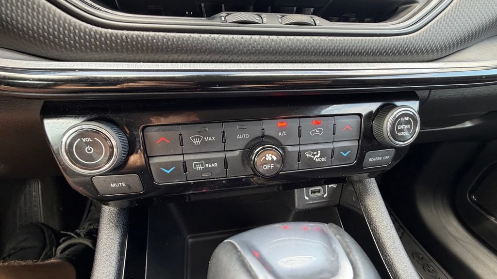 Certified 2022 Jeep Compass Trailhawk w/ Trailhawk Convenience Group AWD/4WD image 32