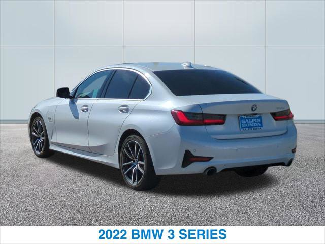 Used 2022 BMW 330e w/ Driving Assistance Package image 9
