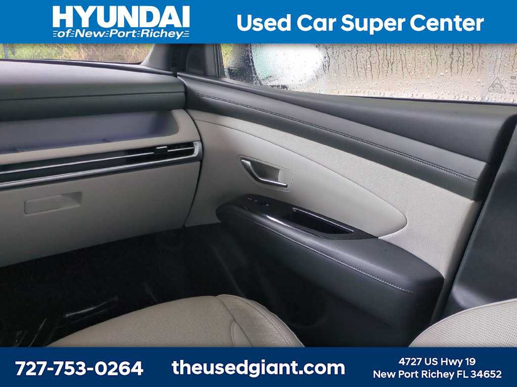 Used 2025 Hyundai Tucson Limited FWD image 19