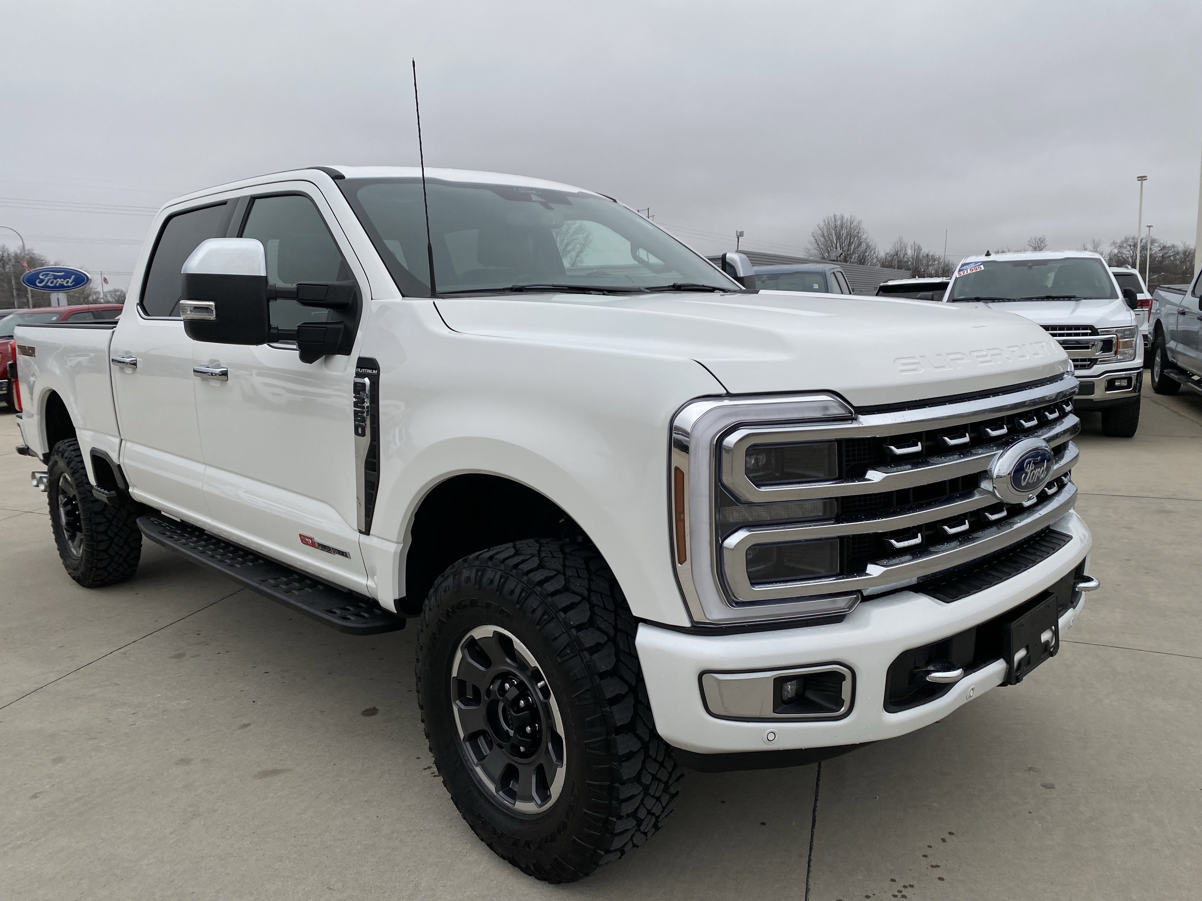 Used 2024 Ford F250 Platinum w/ Tremor Off-Road Package image 2