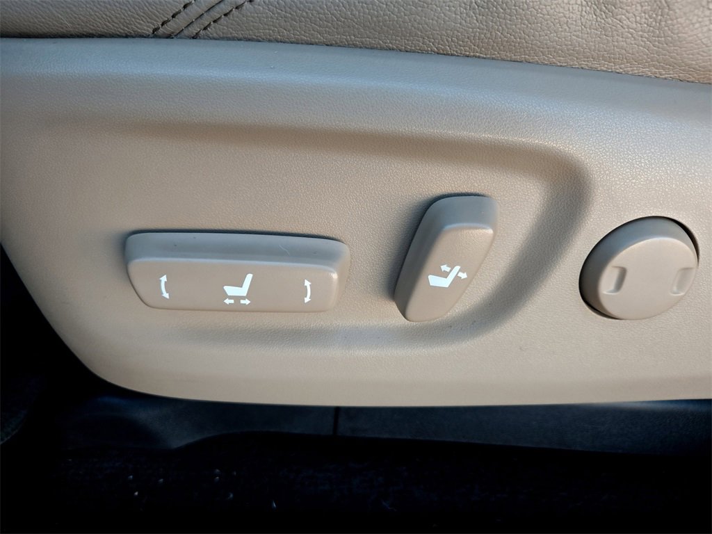 Used 2015 Toyota 4Runner Limited image 27