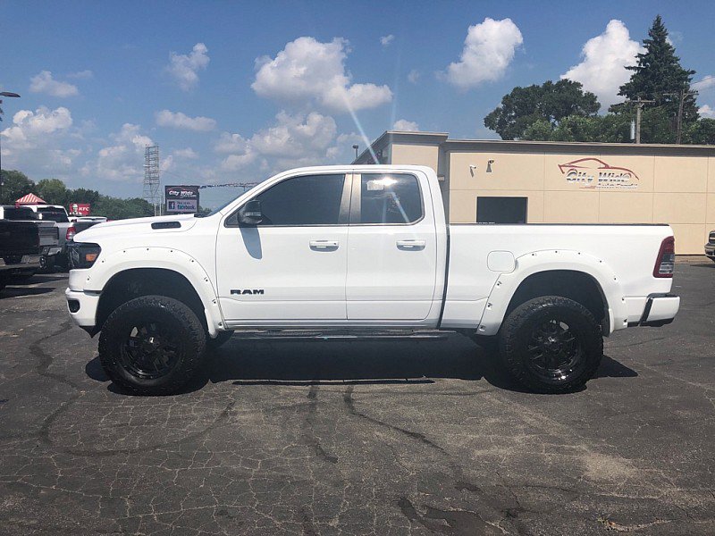 Used 2022 RAM 1500 Big Horn w/ Night Edition image 2