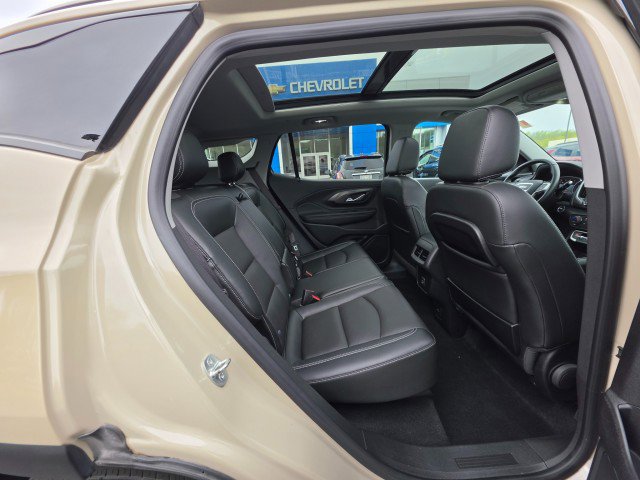 Used 2023 GMC Terrain SLT w/ Tech Package AWD/4WD image 17