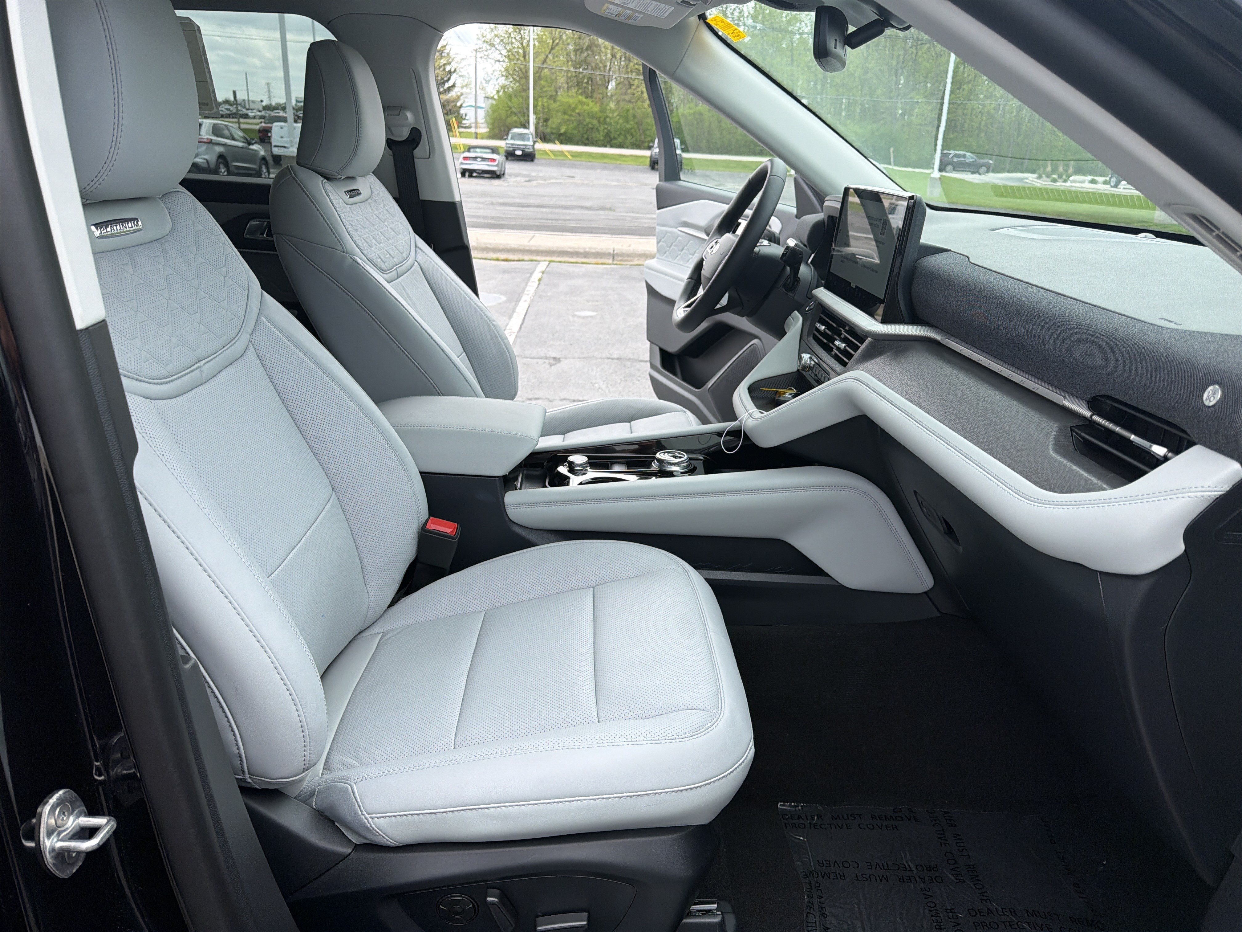 New 2026 Ford Explorer Platinum w/ LUX Leather Package AWD/4WD image 33