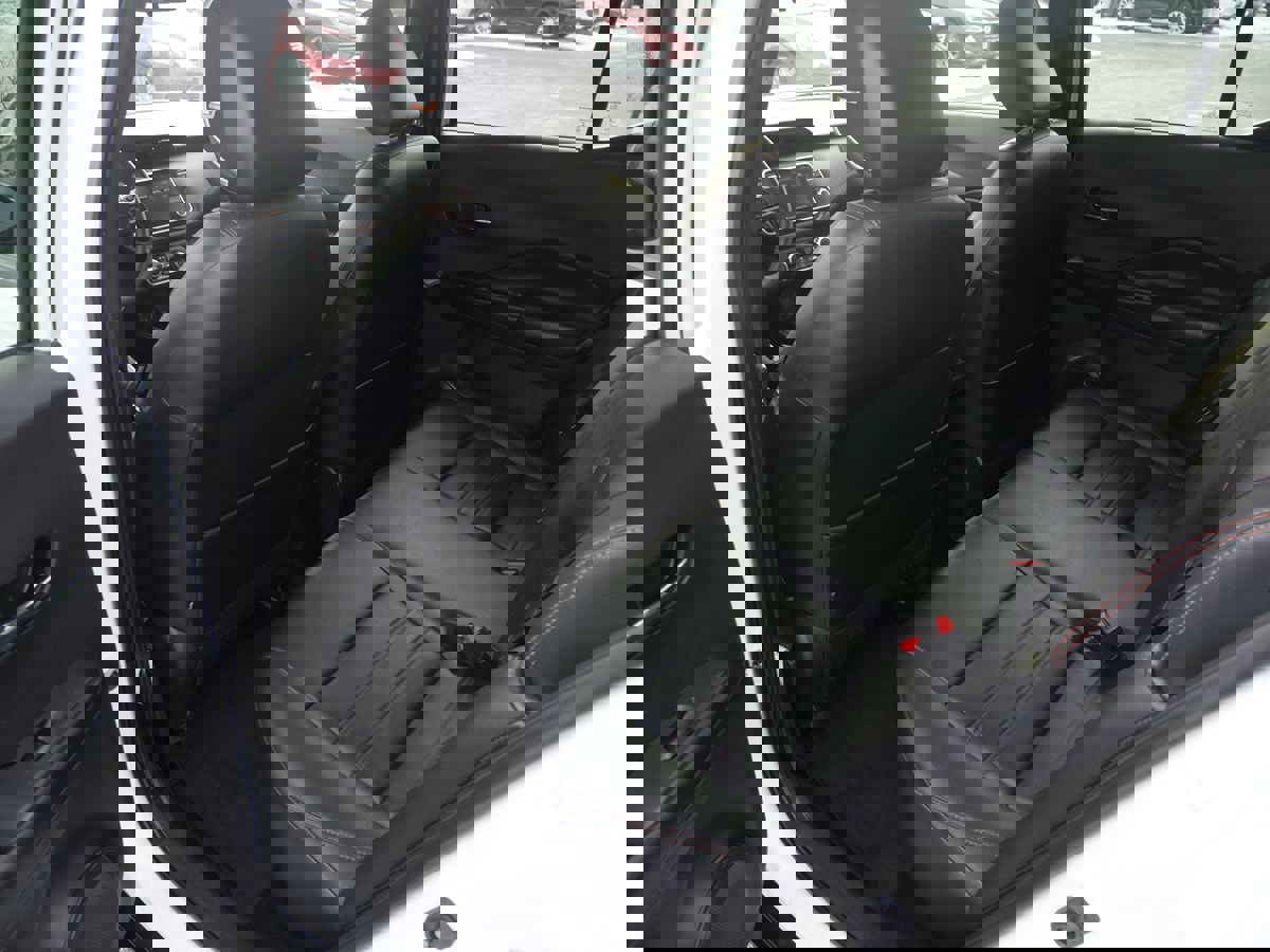 Used 2020 Nissan Kicks SR w/ SR Premium Package image 19