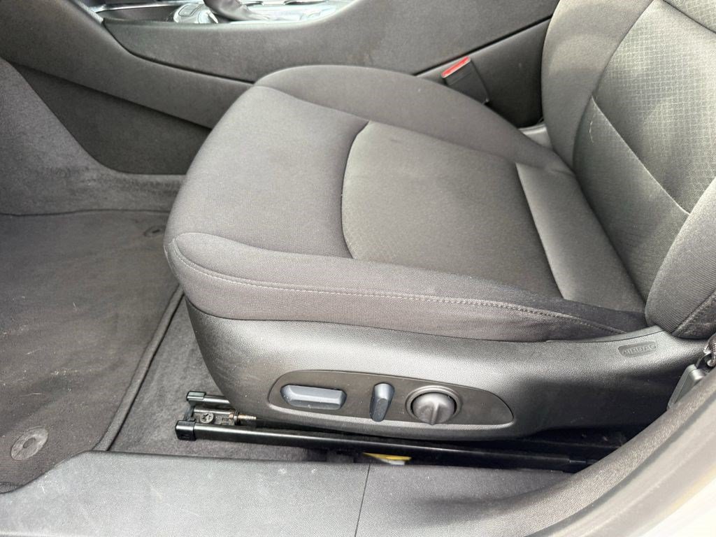 Used 2024 Chevrolet Malibu LT FWD image 28