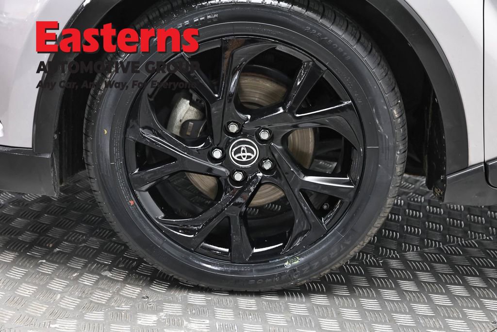 Used 2019 Toyota C-HR Limited FWD image 32