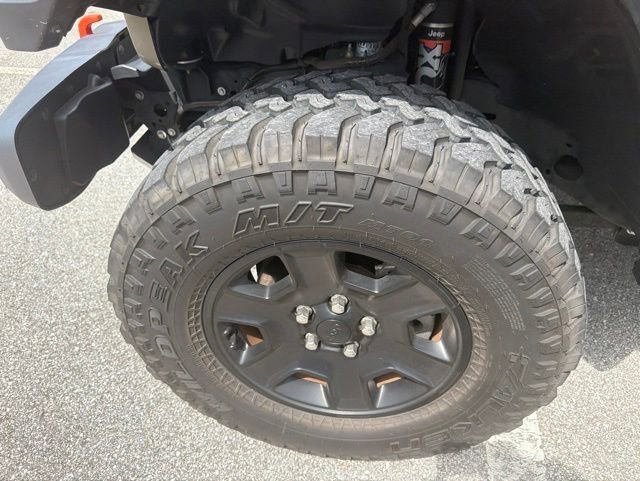 Used 2020 Jeep Gladiator Mojave AWD/4WD image 2