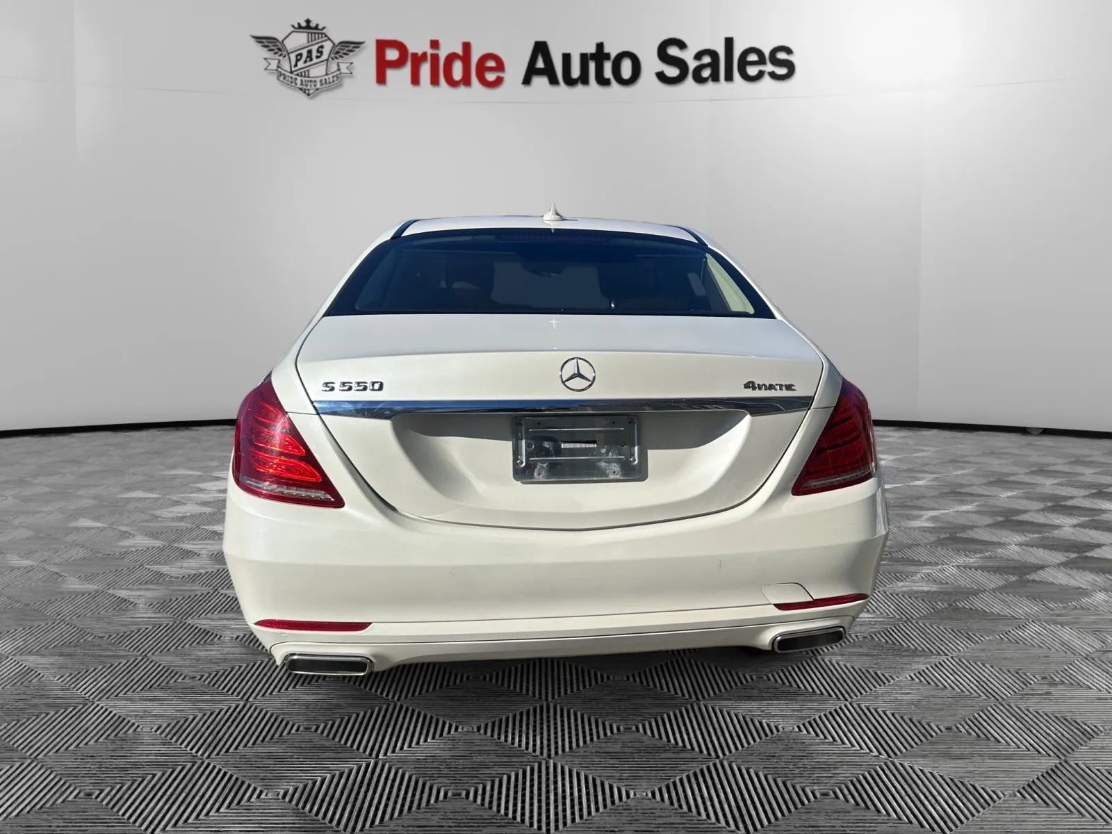 Used 2015 Mercedes-Benz S 550 Sedan image 7