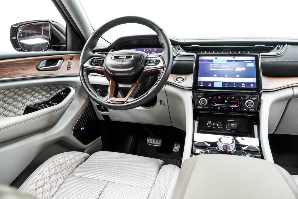 Used 2023 Jeep Grand Cherokee L Summit w/ Advanced Protech Group IV image 25