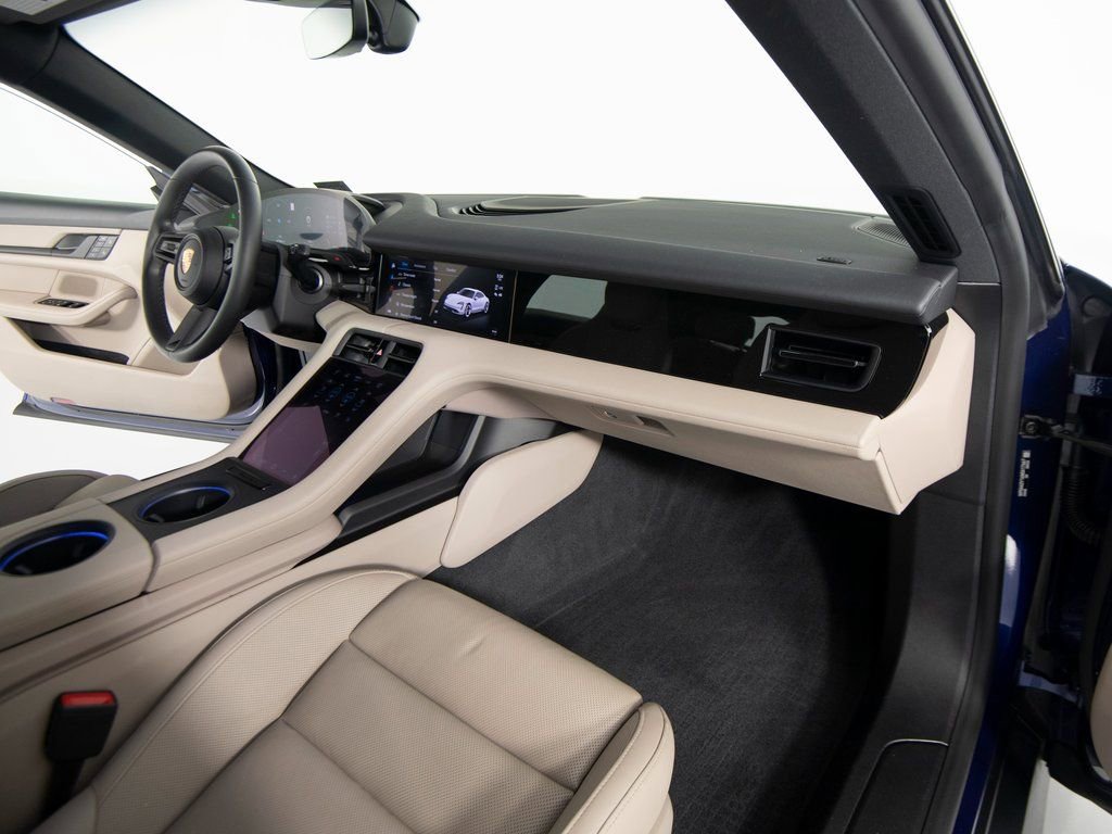 Certified 2022 Porsche Taycan image 29