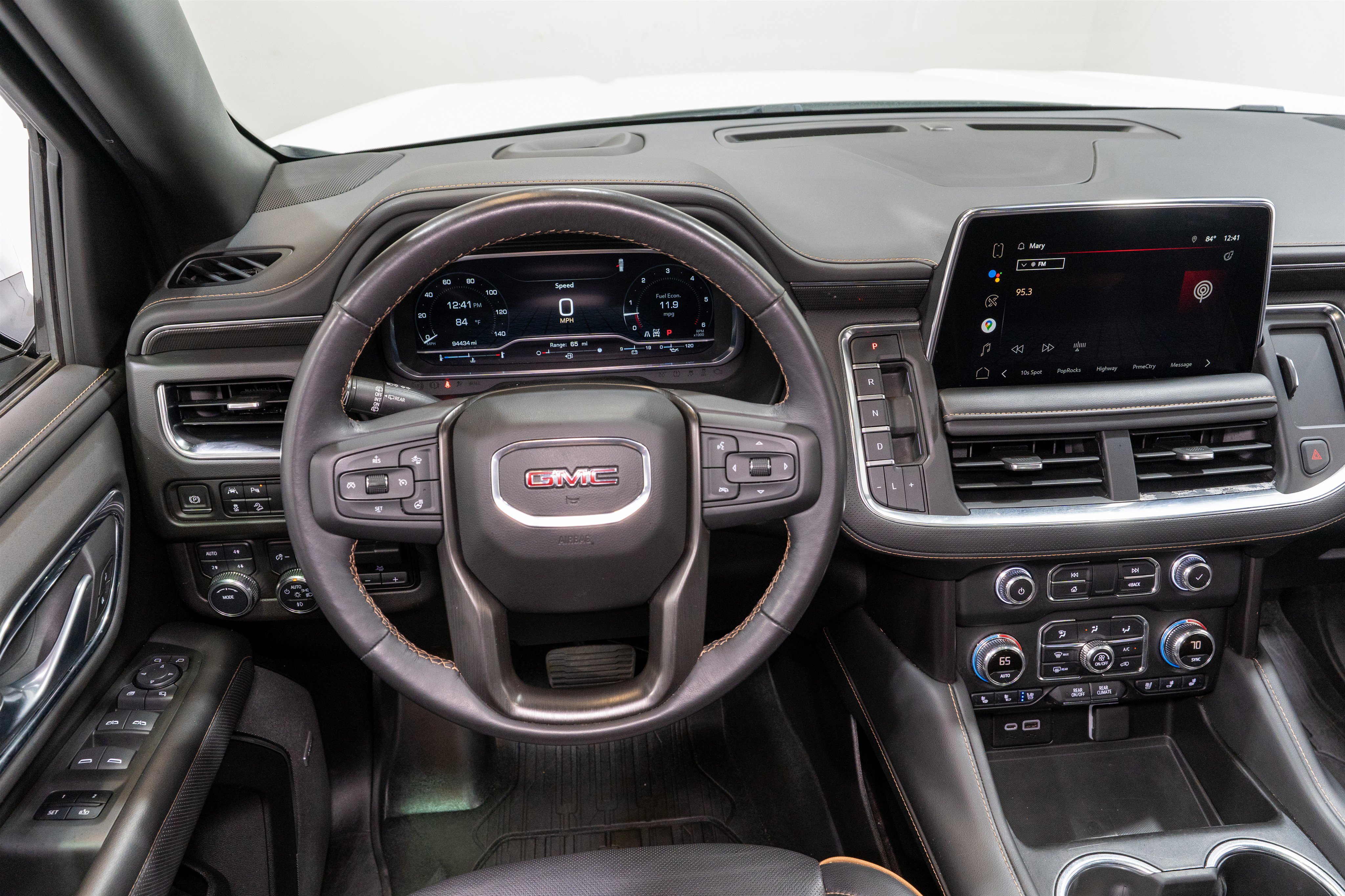 Used 2022 GMC Yukon XL AT4 w/ Max Trailering Package AWD/4WD image 11