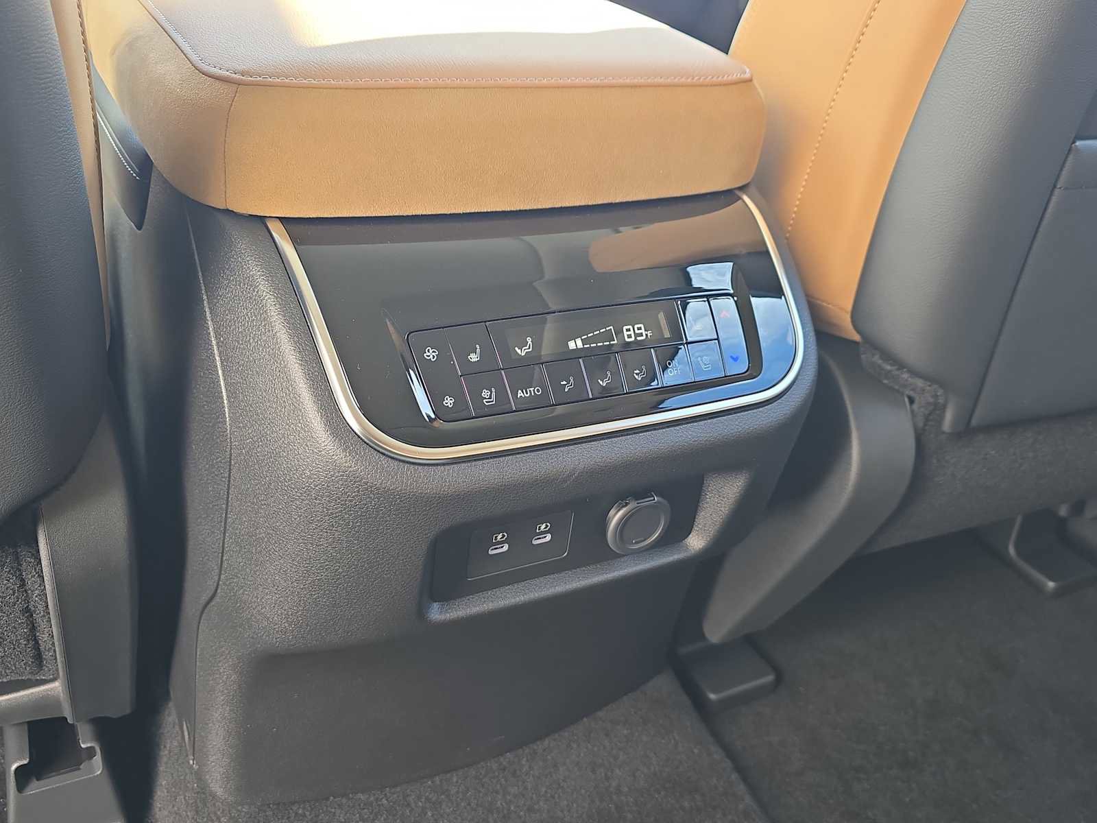 New 2026 INFINITI QX80 Luxe w/ Cargo Package image 13