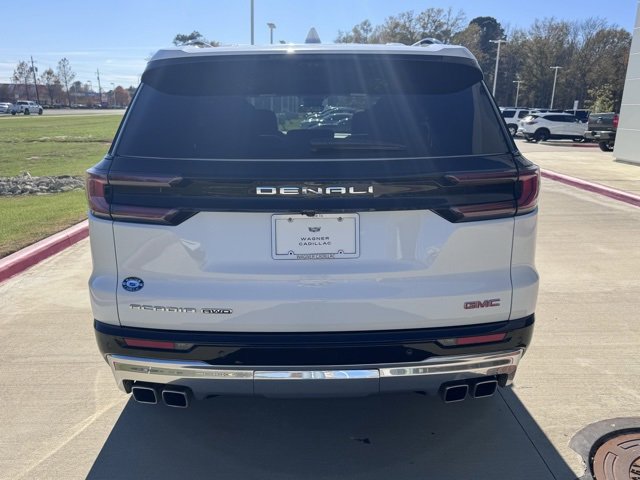 Used 2024 GMC Acadia Denali w/ Super Cruise Package image 4