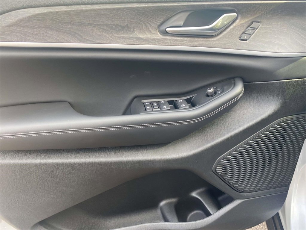 New 2025 Jeep Grand Cherokee L Limited image 43