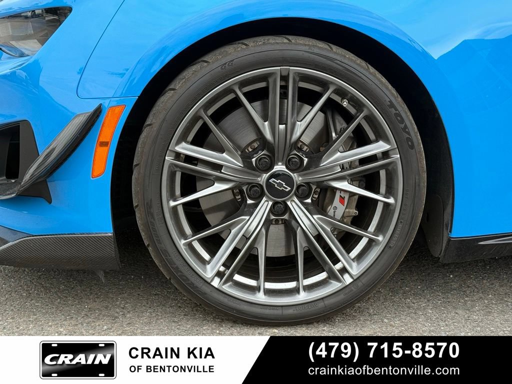 Used 2022 Chevrolet Camaro ZL1 RWD image 34
