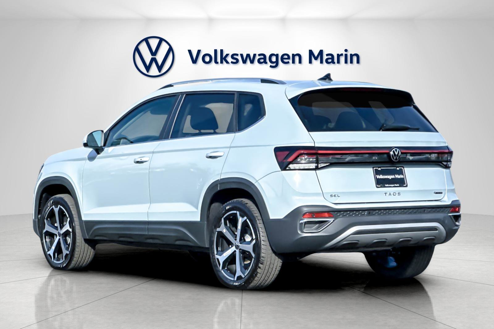 New 2026 Volkswagen Taos SEL image 3