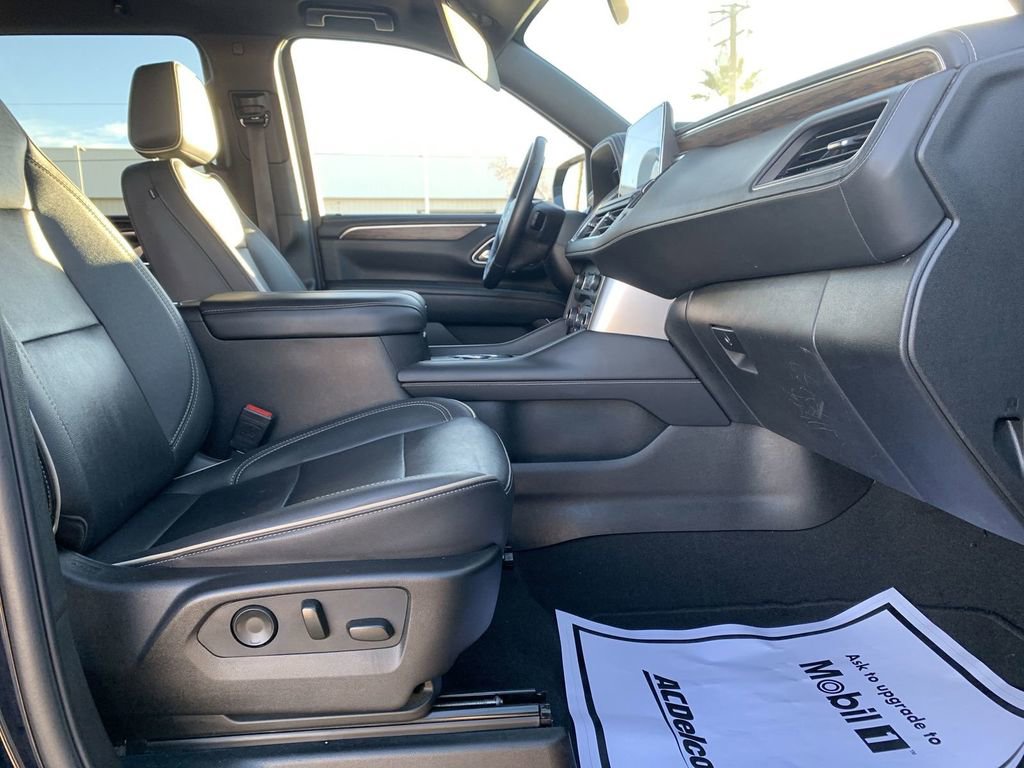 Used 2024 Chevrolet Suburban Premier image 26