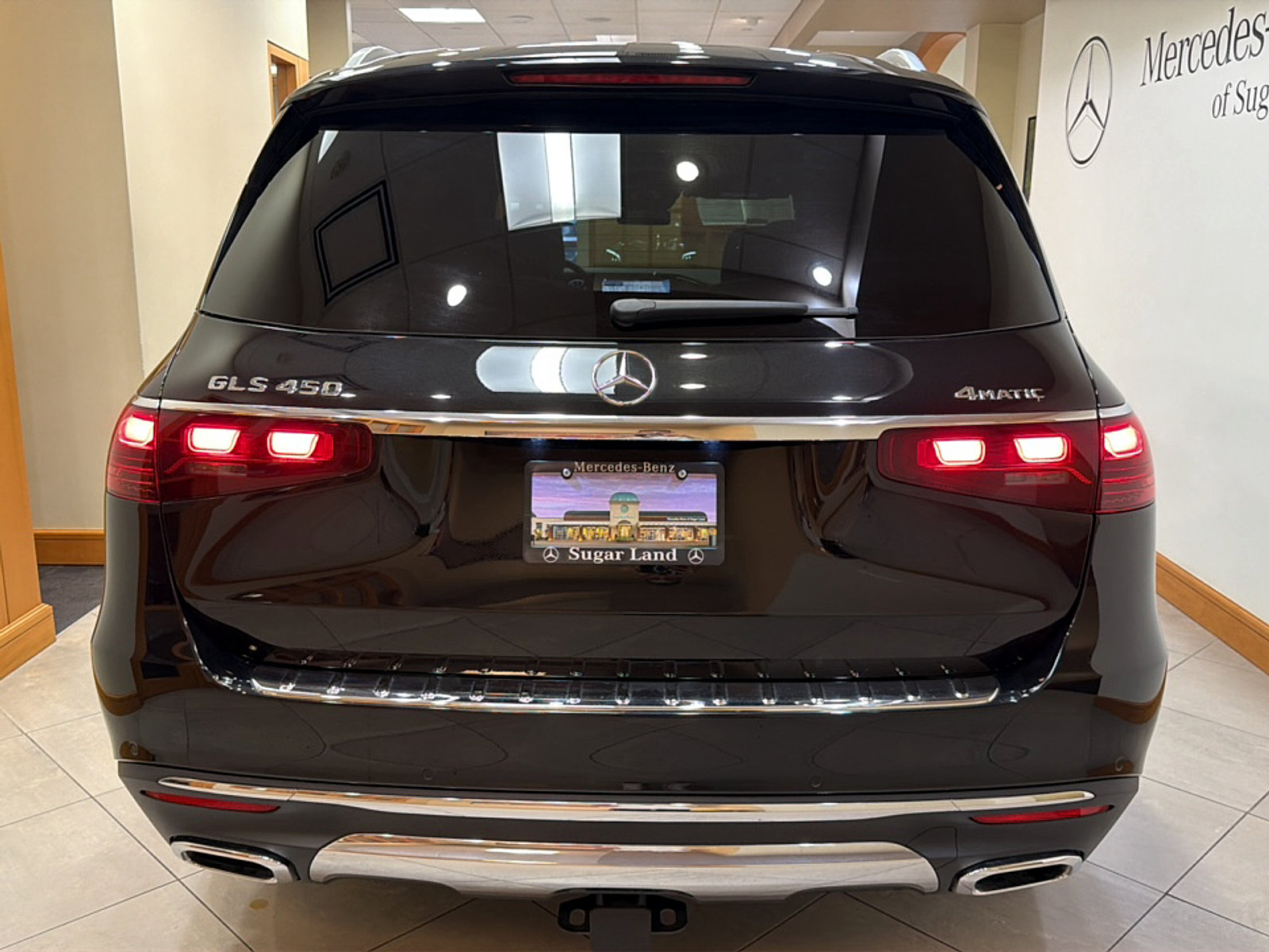 Used 2025 Mercedes-Benz GLS 450 4MATIC image 5