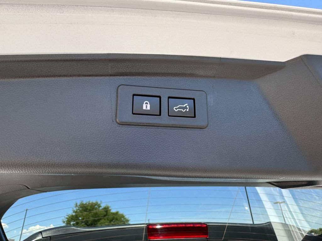 Used 2024 Subaru Outback Premium AWD/4WD image 13