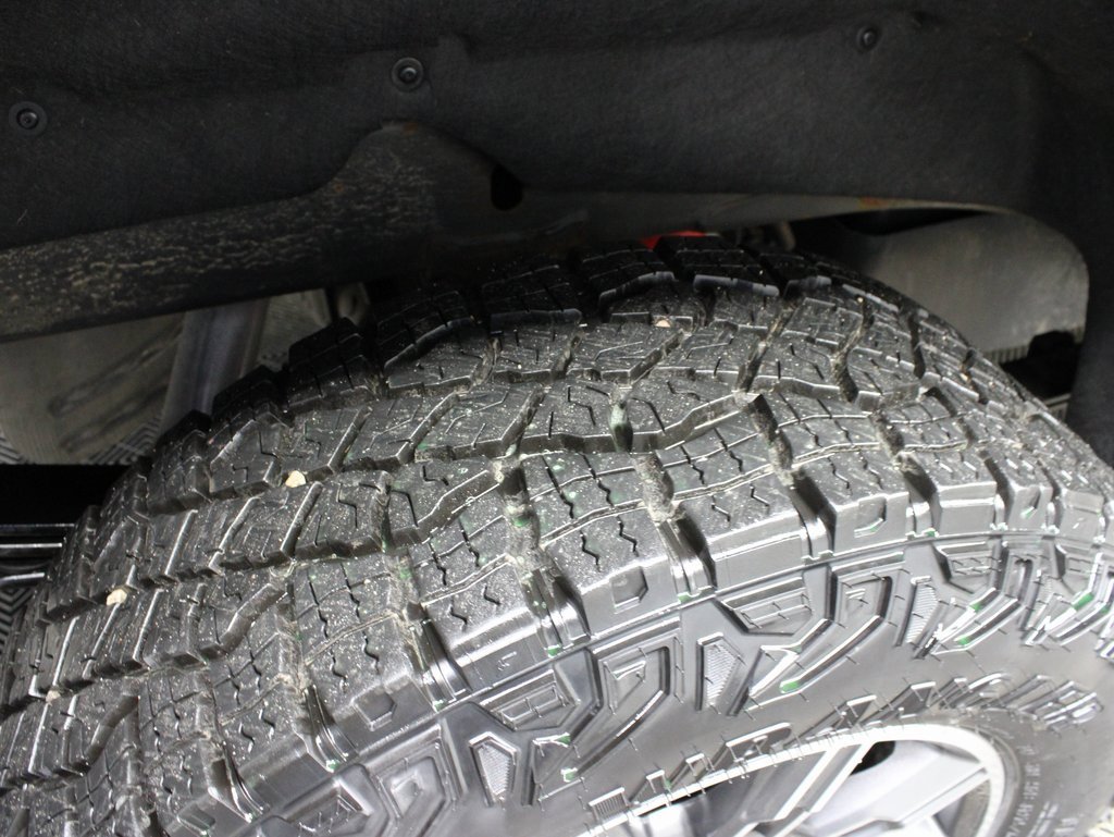 Used 2024 GMC Sierra 1500 AT4 w/ AT4 Preferred Package image 36