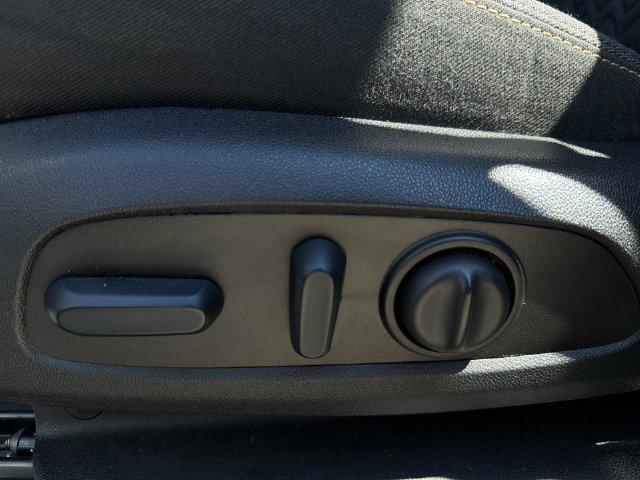 Used 2024 Chevrolet Equinox LT AWD/4WD image 22