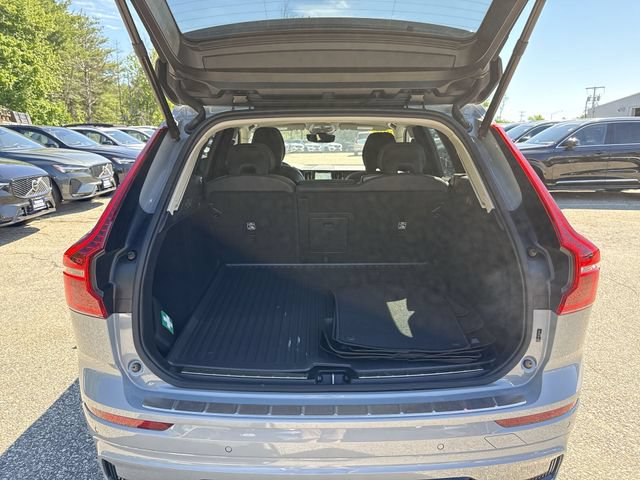 Certified 2024 Volvo XC60 B5 Plus w/ Protection Package Premier AWD/4WD image 24