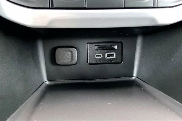 Used 2023 GMC Acadia SLT image 23
