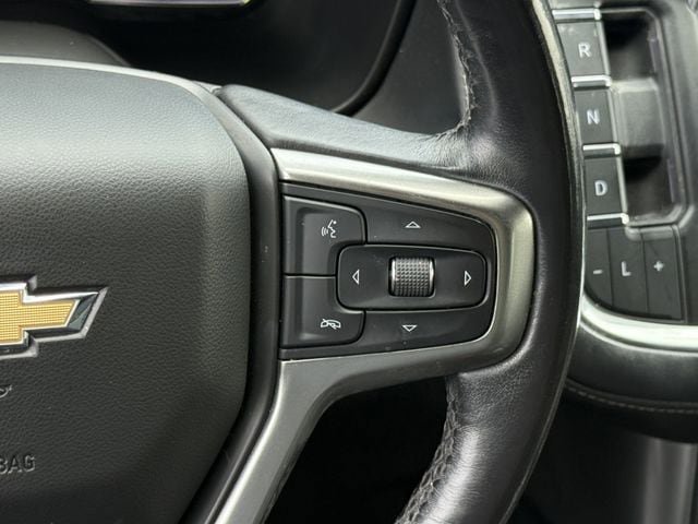 Used 2021 Chevrolet Suburban LT w/ LT Signature Package RWD image 16