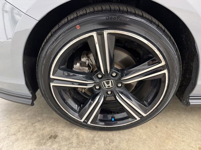 Used 2023 Honda Accord Sport image 9