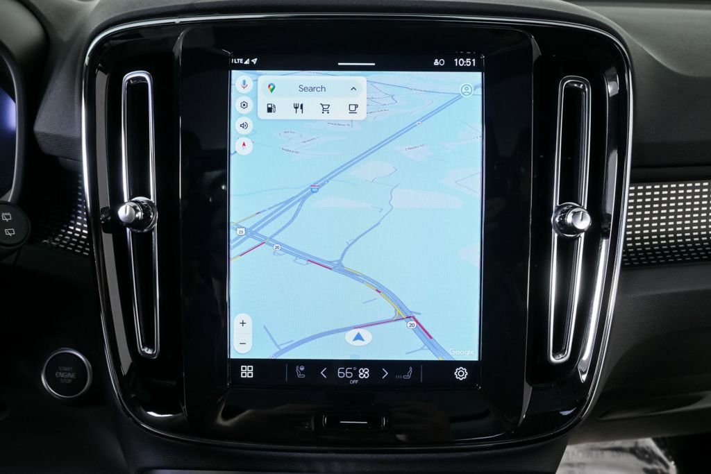 Certified 2025 Volvo XC40 B5 Plus image 16