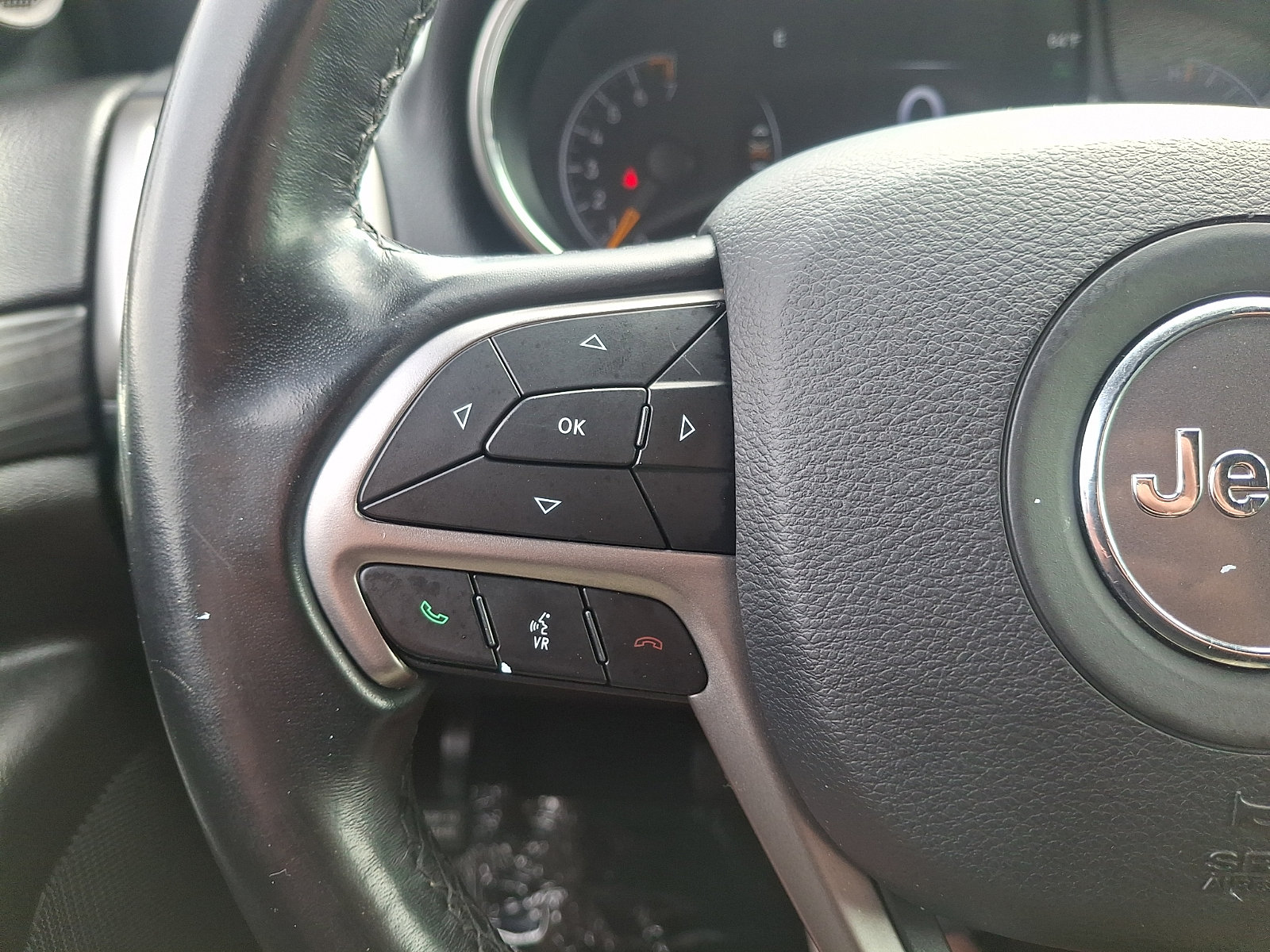 Used 2020 Jeep Grand Cherokee Laredo AWD/4WD image 20