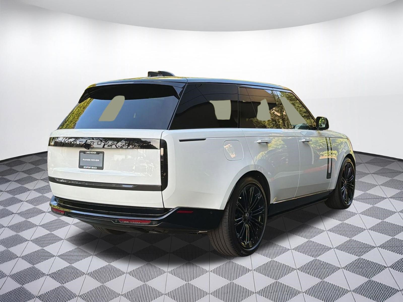 Certified 2025 Land Rover Range Rover Autobiography AWD/4WD image 9