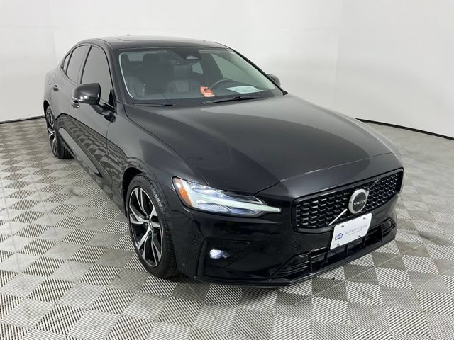 Used 2024 Volvo S60 B5 Core FWD image 13