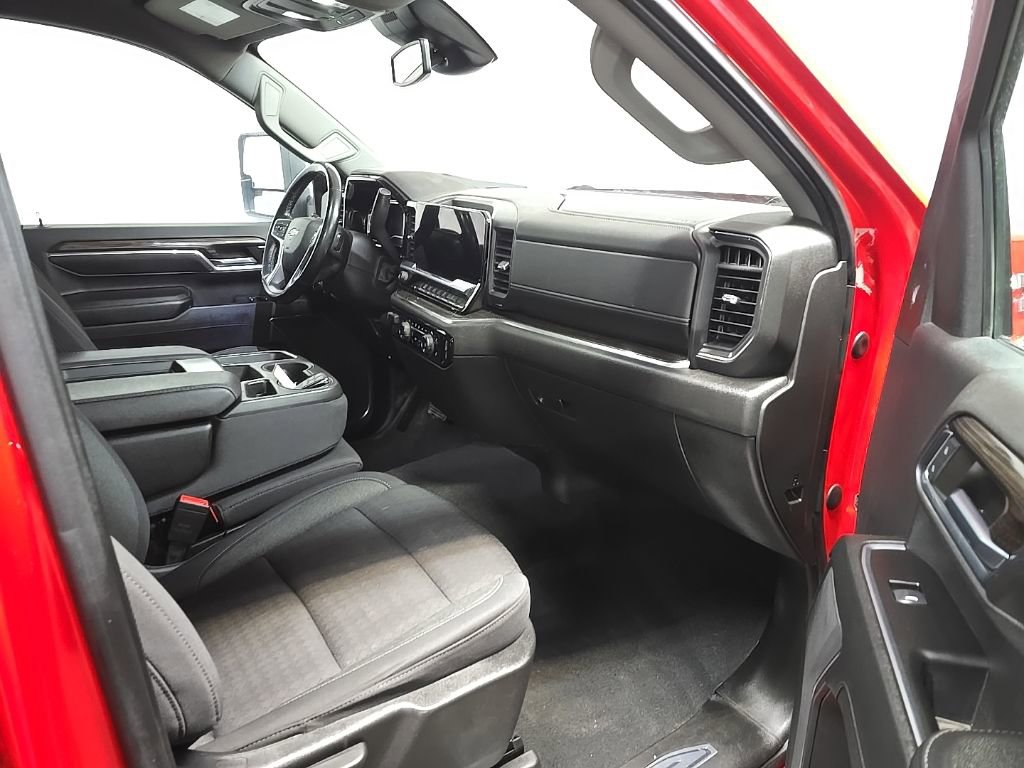 Used 2024 Chevrolet Silverado 3500 LT w/ Convenience Package image 15