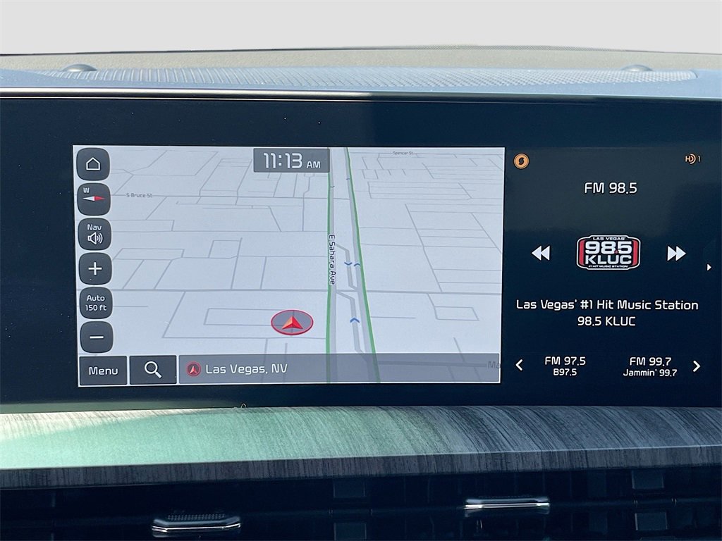 Used 2024 Kia Telluride SX w/ Towing Package image 13