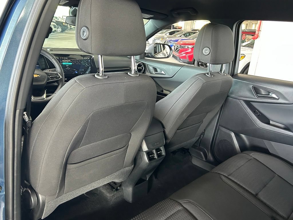 Used 2026 Chevrolet Equinox LT FWD image 41