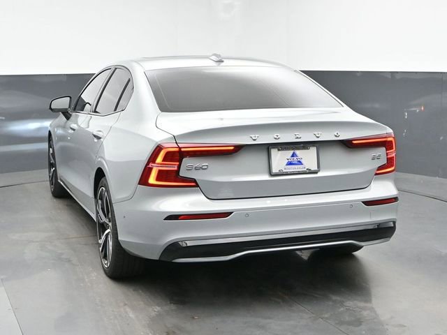 Used 2025 Volvo S60 B5 Plus FWD image 8