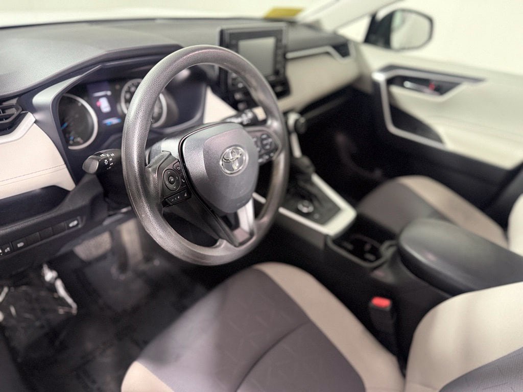 Used 2022 Toyota RAV4 XLE w/ Convenience Package AWD/4WD image 18